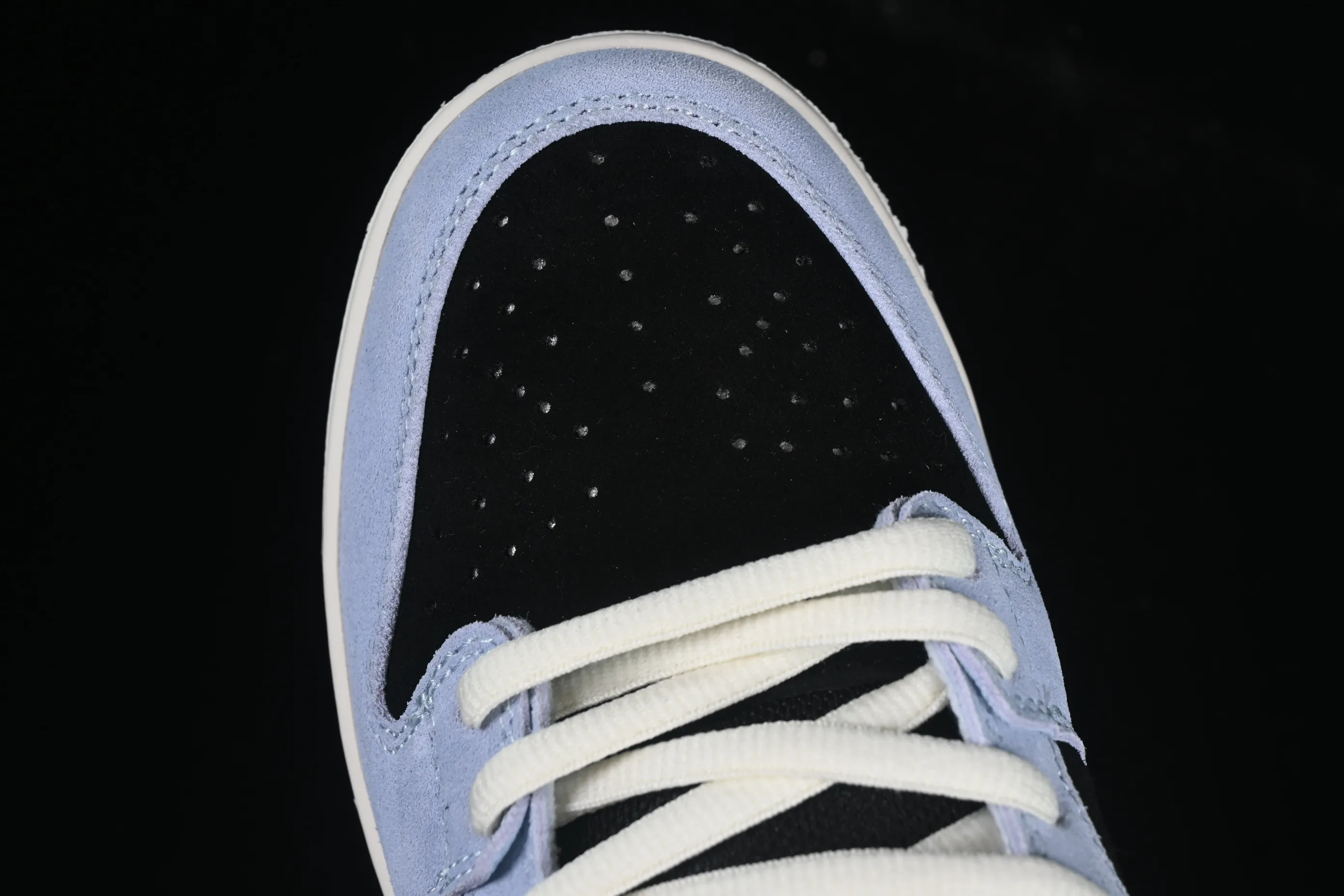 All Categories Nk SB Dunk Series Nk SB Dunk Low Low-top sneakers Nike SB Dunk Low "Aluminum" Black, blue and white hook Low-top casual sneakers HF3063-400